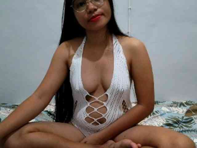 Hott-cherry Live Webcam on BongaCams