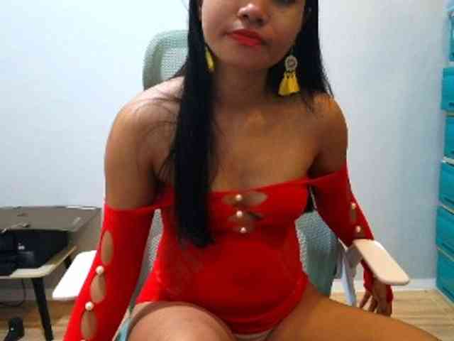 Hott-cherry Live Webcam on BongaCams