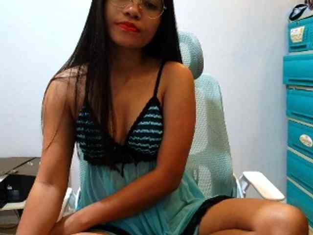 Hott-cherry webcam