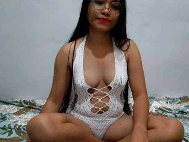 Hott-cherry webcam