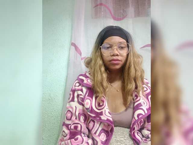 Priscanathy live cam on BongaCams