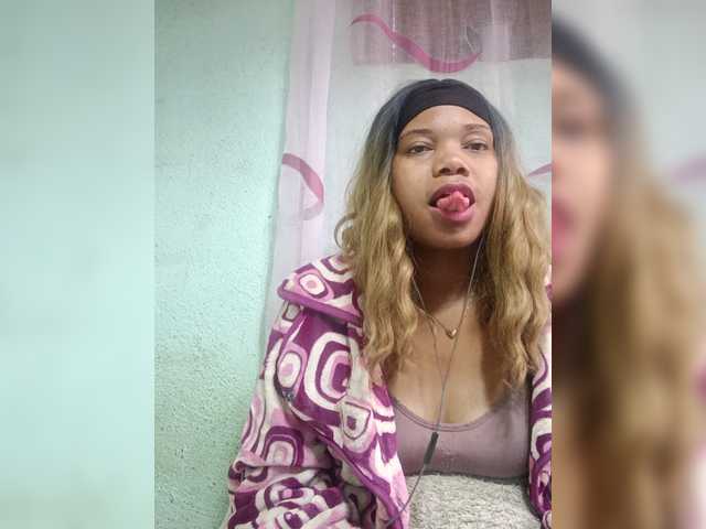 Priscanathy live cam on BongaCams