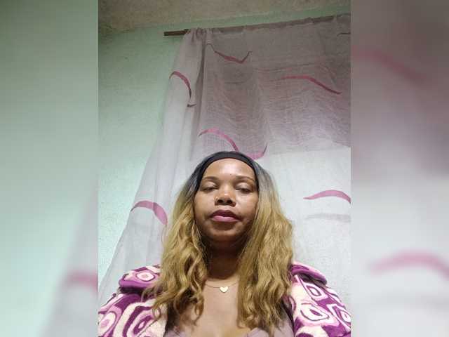 Priscanathy live cam on BongaCams