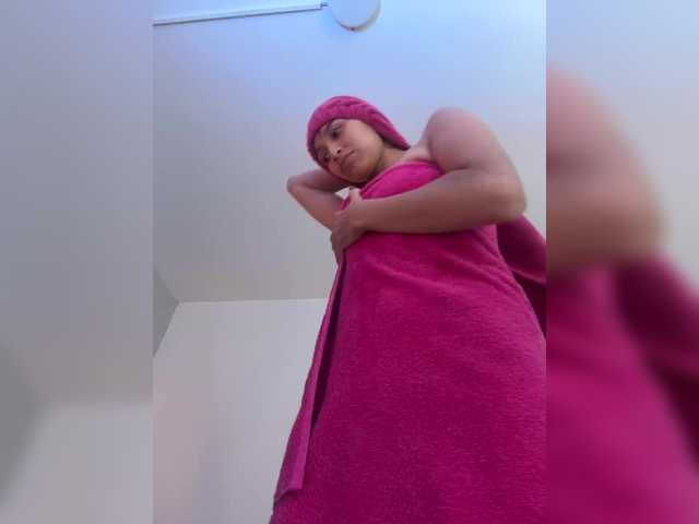 ChloeMontes's BongaCams show and profile