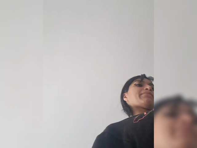 chloemontes cam belle