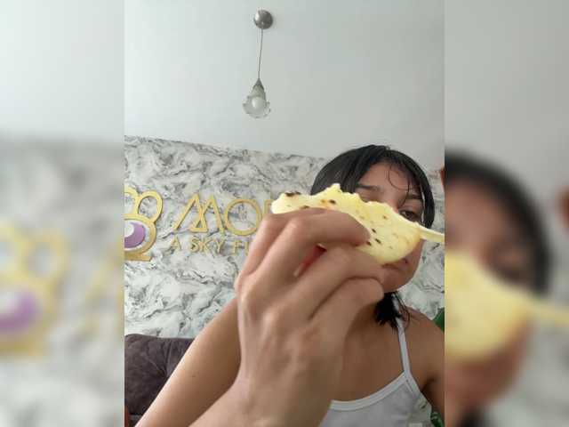 ChloeMontes live cam preview