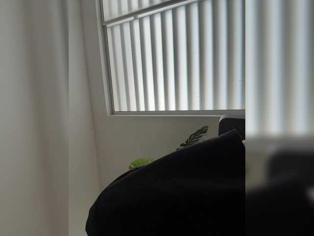 ChloeMontes's BongaCams show and profile