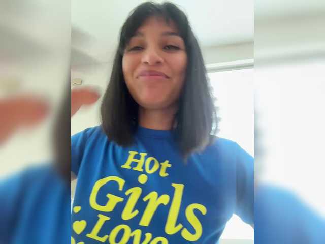 ChloeMontes's BongaCams show and profile