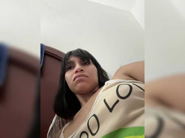 ChloeMontes — live female cam