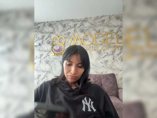 chloemontes live sex show