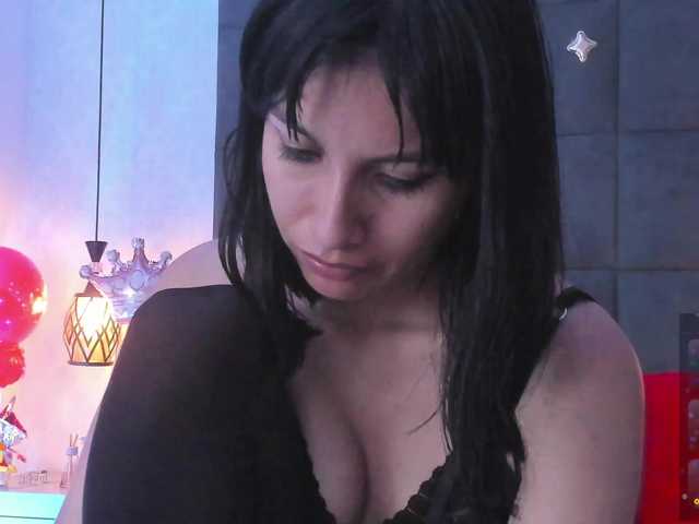 ChloeMontes's BongaCams show and profile