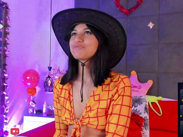 ChloeMontes live cam on BongaCams