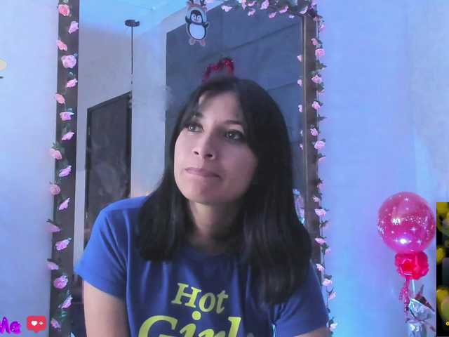 chloemontes live sex show