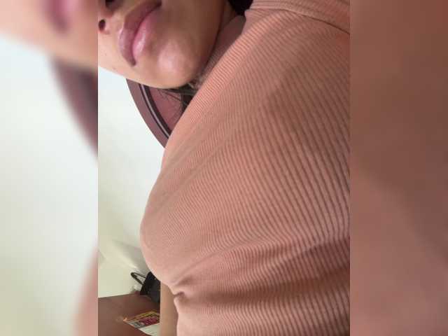 ChloeMontes live cam preview