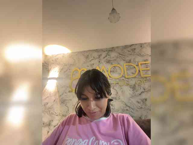 ChloeMontes webcam