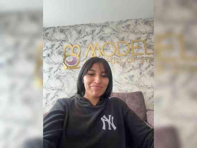 ChloeMontes webcam