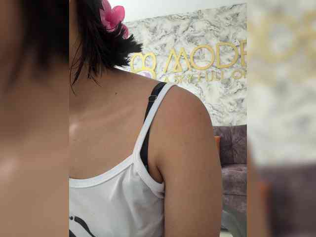 ChloeMontes webcam
