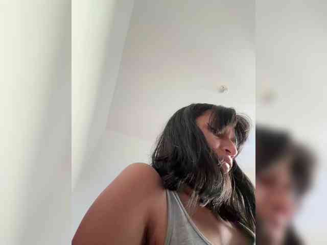 ChloeMontes webcam