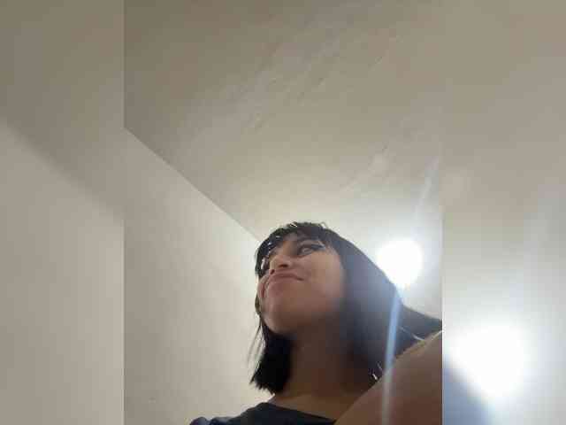 chloemontes's live room
