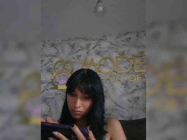 ChloeMontes webcam