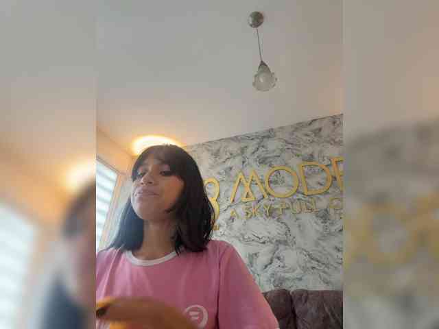 ChloeMontes webcam