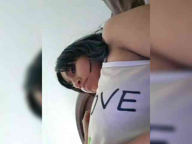 ChloeMontes webcam
