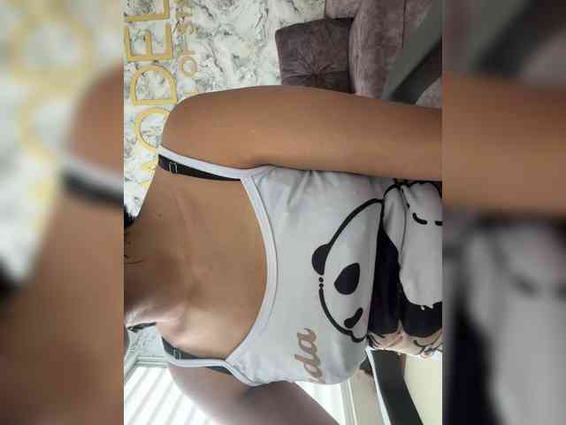 ChloeMontes webcam