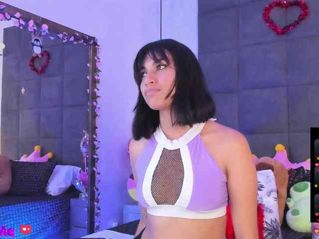 ChloeMontes Live Webcam on BongaCams