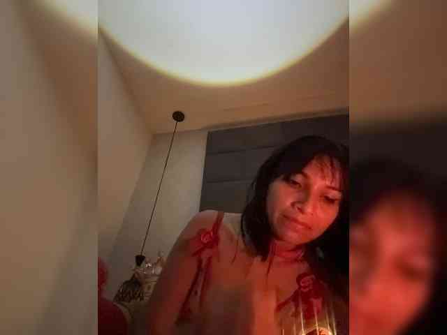 ChloeMontes webcam