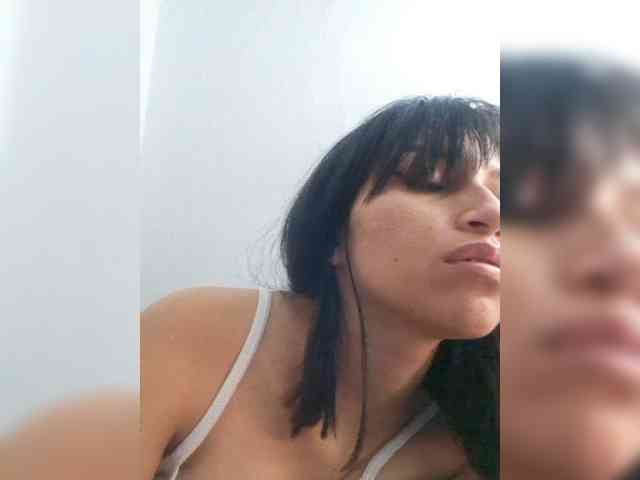 ChloeMontes webcam