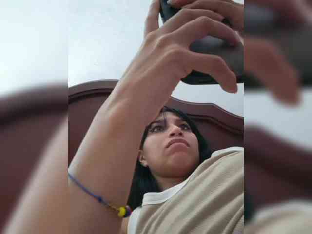 ChloeMontes webcam
