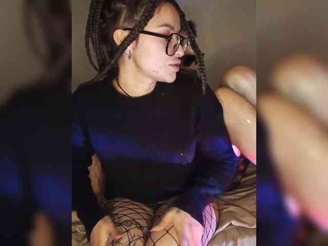 Acest model este live acum. l0ve-l0ver