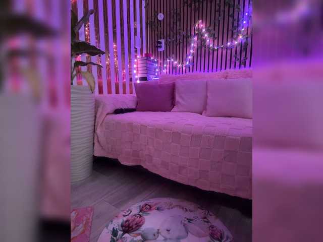 MiaLiaHot live cam