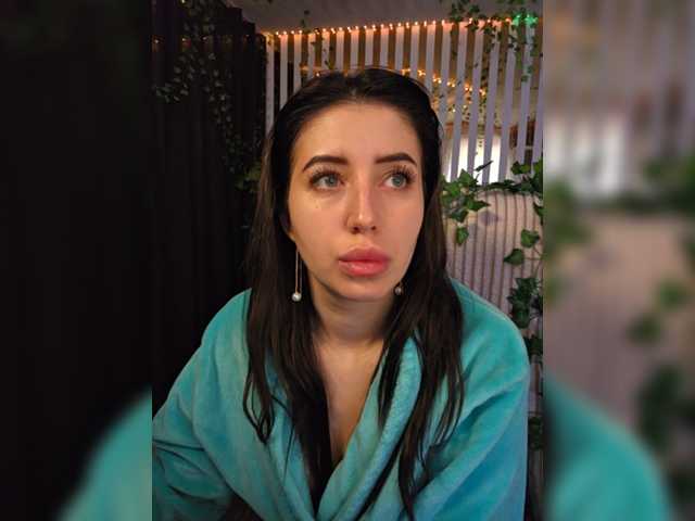 MiaLiaHot