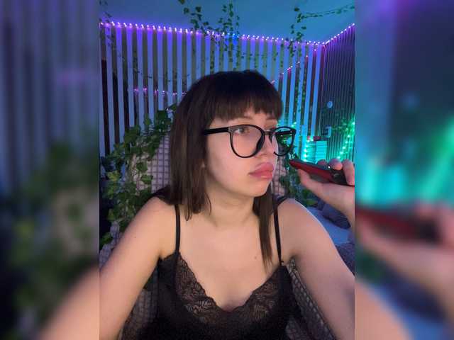 MiaLiaHot