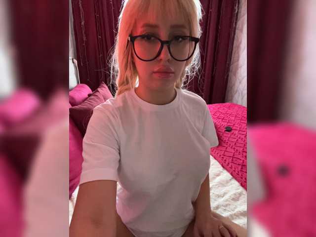 MiaLiaHot live cam on BongaCams