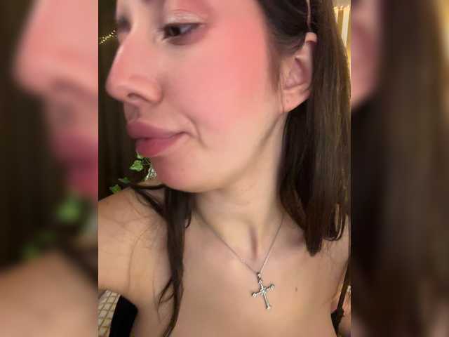 MiaLiaHot