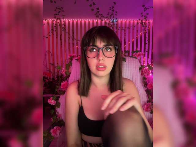 MiaLiaHot