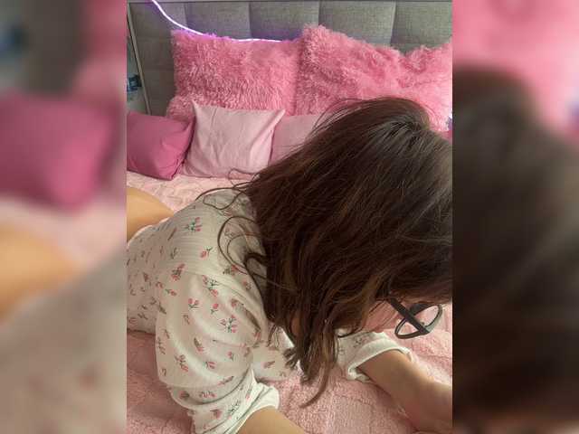 MiaLiaHot