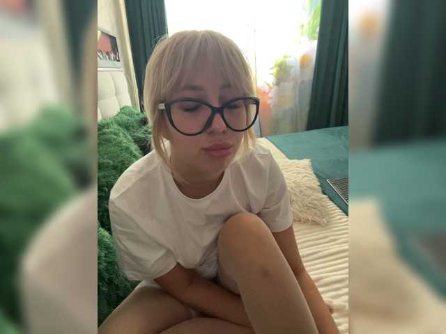 MiaLiaHot