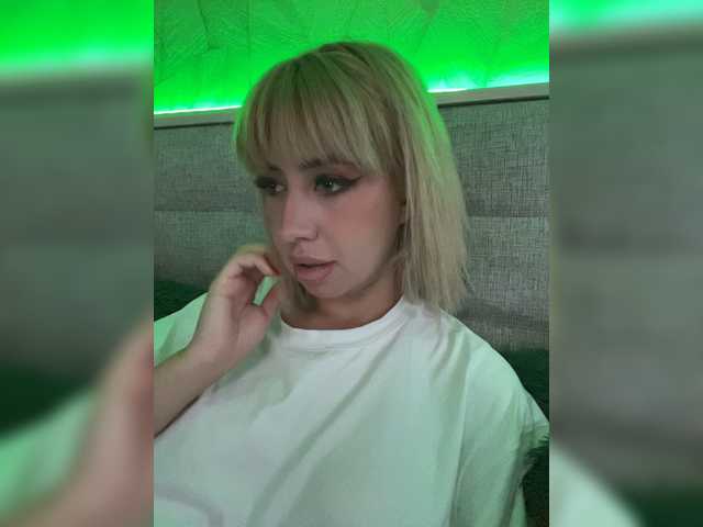 MiaLiaHot