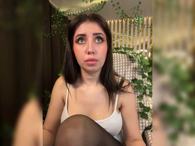 MiaLiaHot