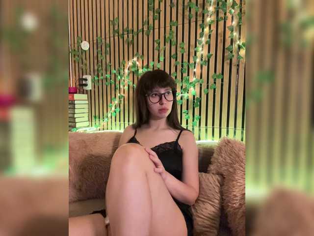 MiaLiaHot