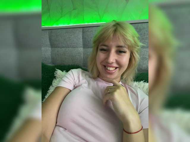 MiaLiaHot