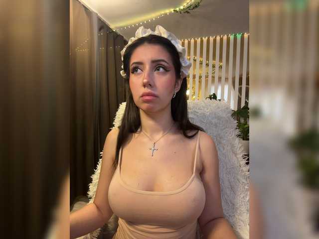  MiaLiaHot chat room
