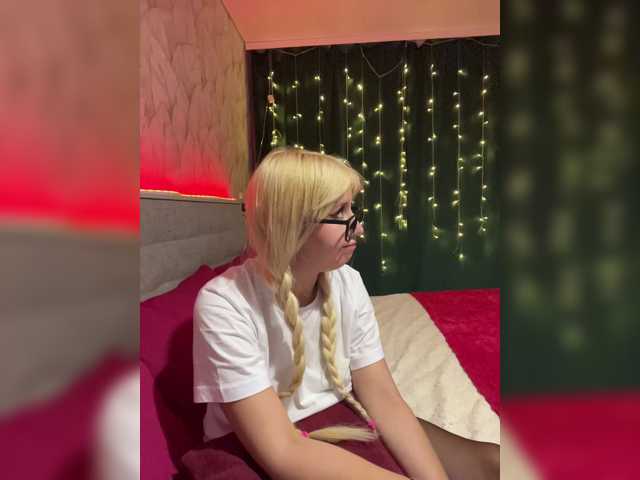 MiaLiaHot live cam on BongaCams