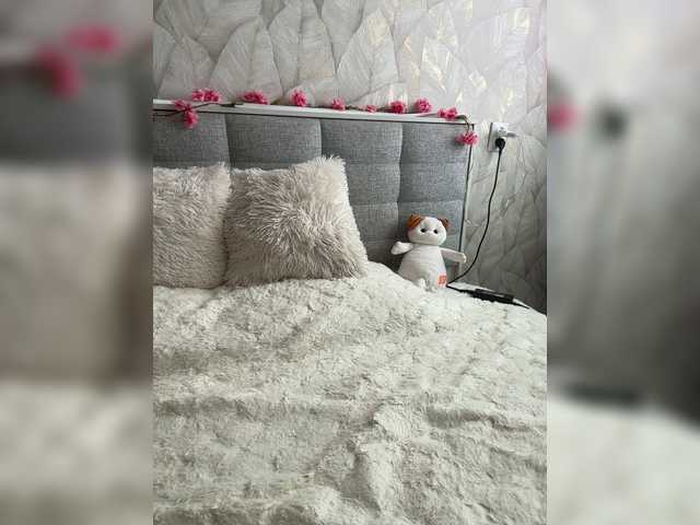 MiaLiaHot