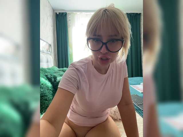 MiaLiaHot