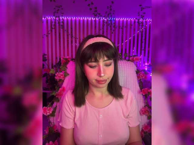 MiaLiaHot live cam on BongaCams