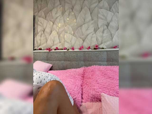 MiaLiaHot live webcam show